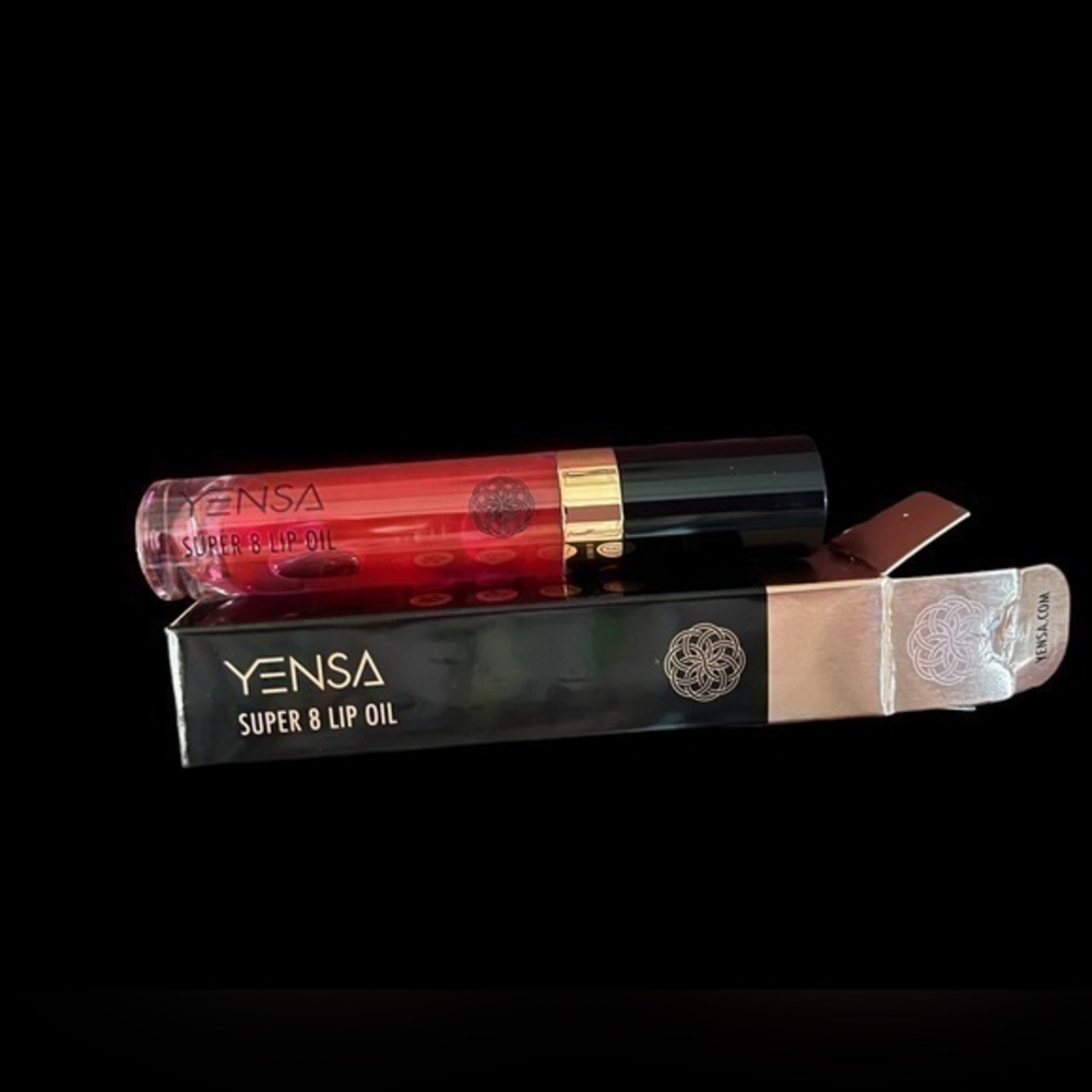🆕 Yensa Super 8 Lip Oil in Pink Shine
